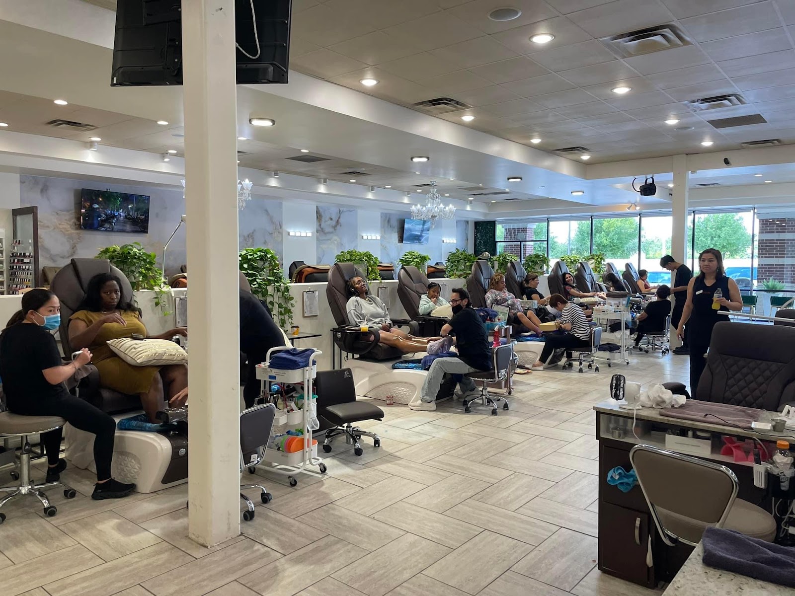 Chillax Nail Lounge nail photo 4